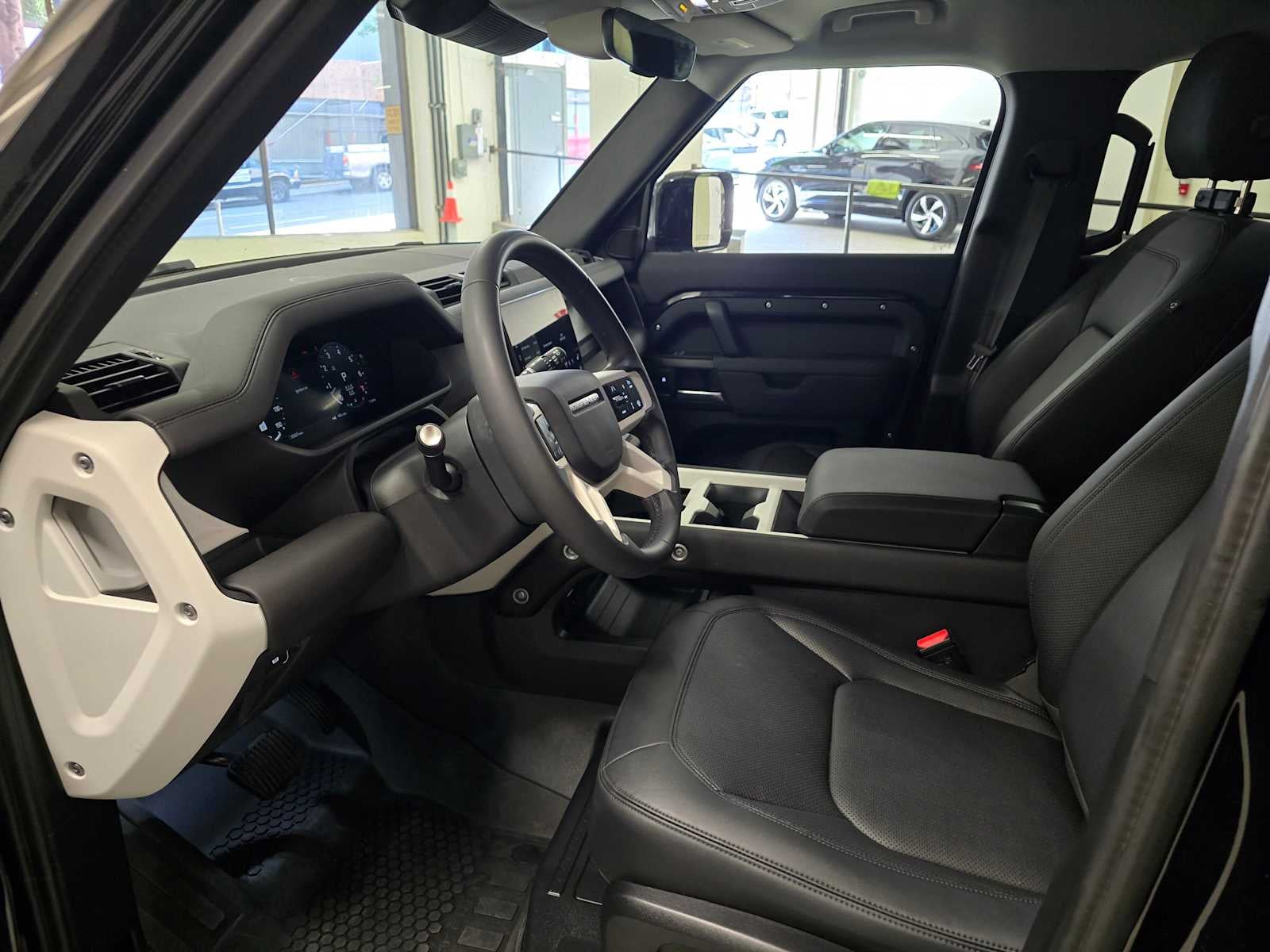 2025 Land Rover Defender S 110 P300