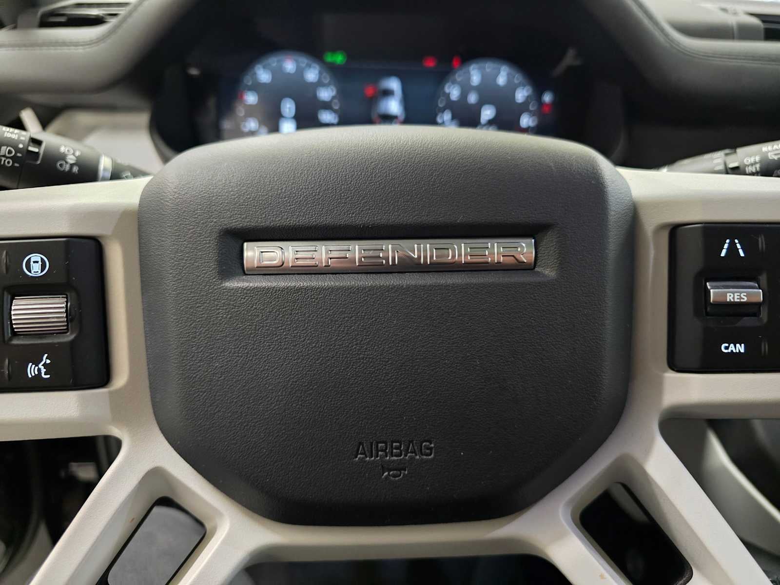 2025 Land Rover Defender S 110 P300