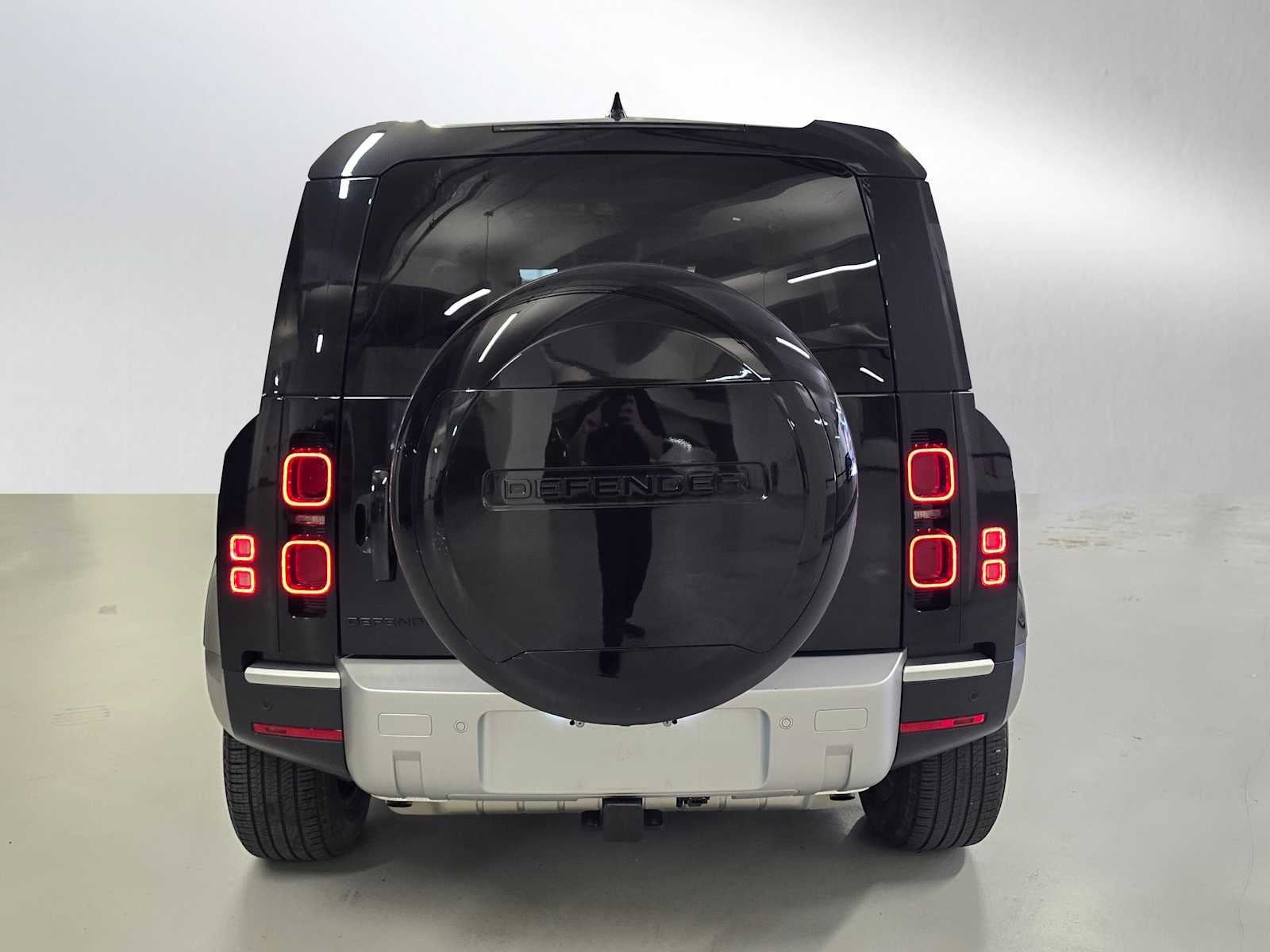2025 Land Rover Defender S 110 P300