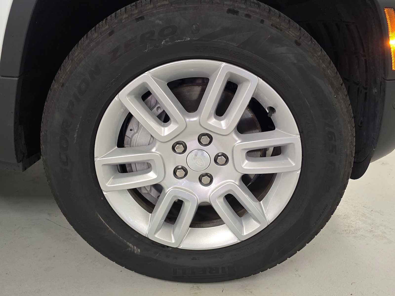 2025 Land Rover Defender S 130 P400