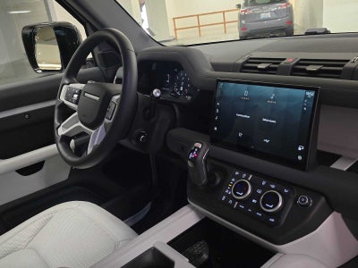 2025 Land Rover Defender S 130 P400