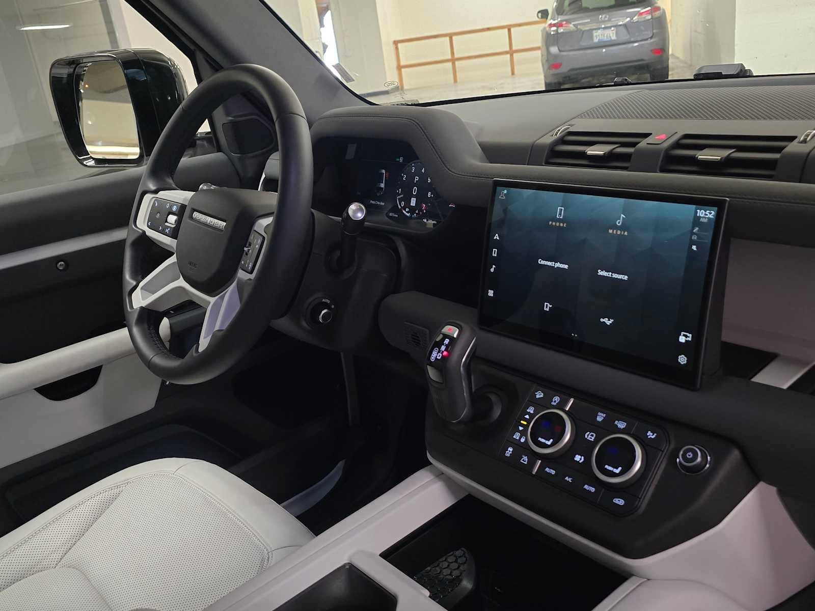 2025 Land Rover Defender S 130 P400