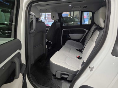 2025 Land Rover Defender S 130 P400