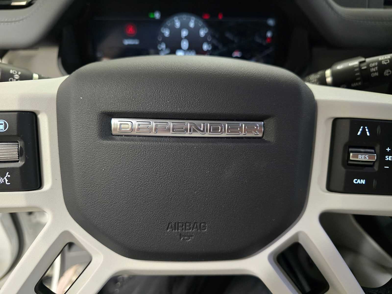 2025 Land Rover Defender S 130 P400