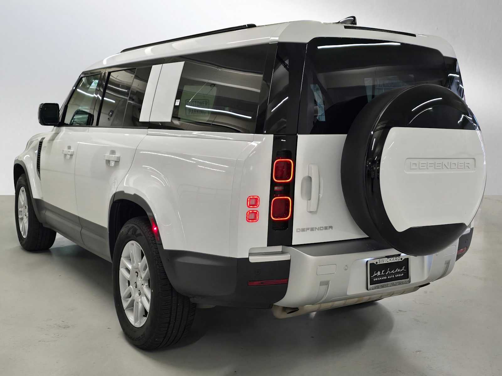 2025 Land Rover Defender S 130 P400