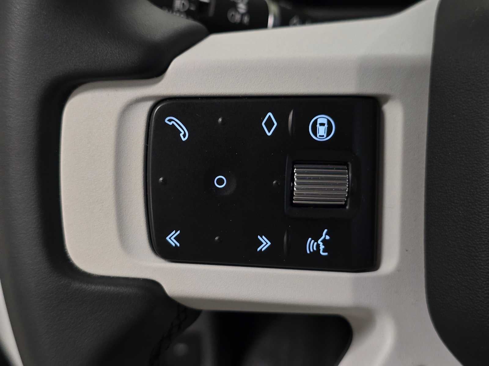 2025 Land Rover Defender S 130 P400