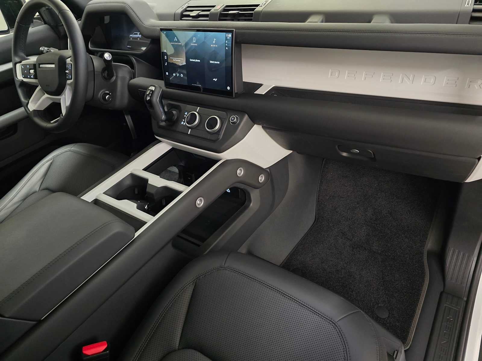 2025 Land Rover Defender S 130 P400