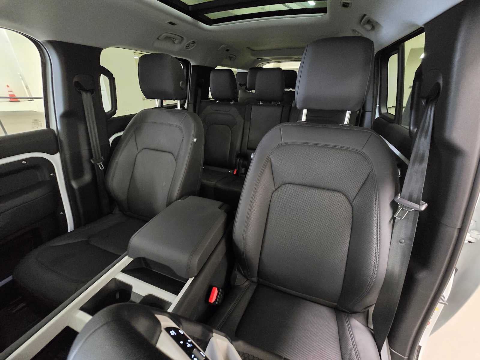 2025 Land Rover Defender S 130 P400