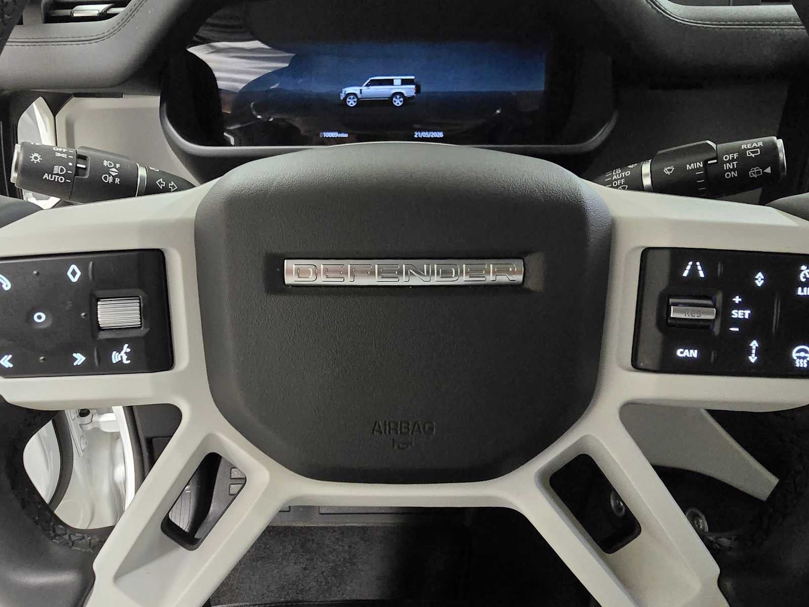 2025 Land Rover Defender S 130 P400