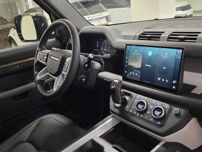 2025 Land Rover Defender S 130 P400