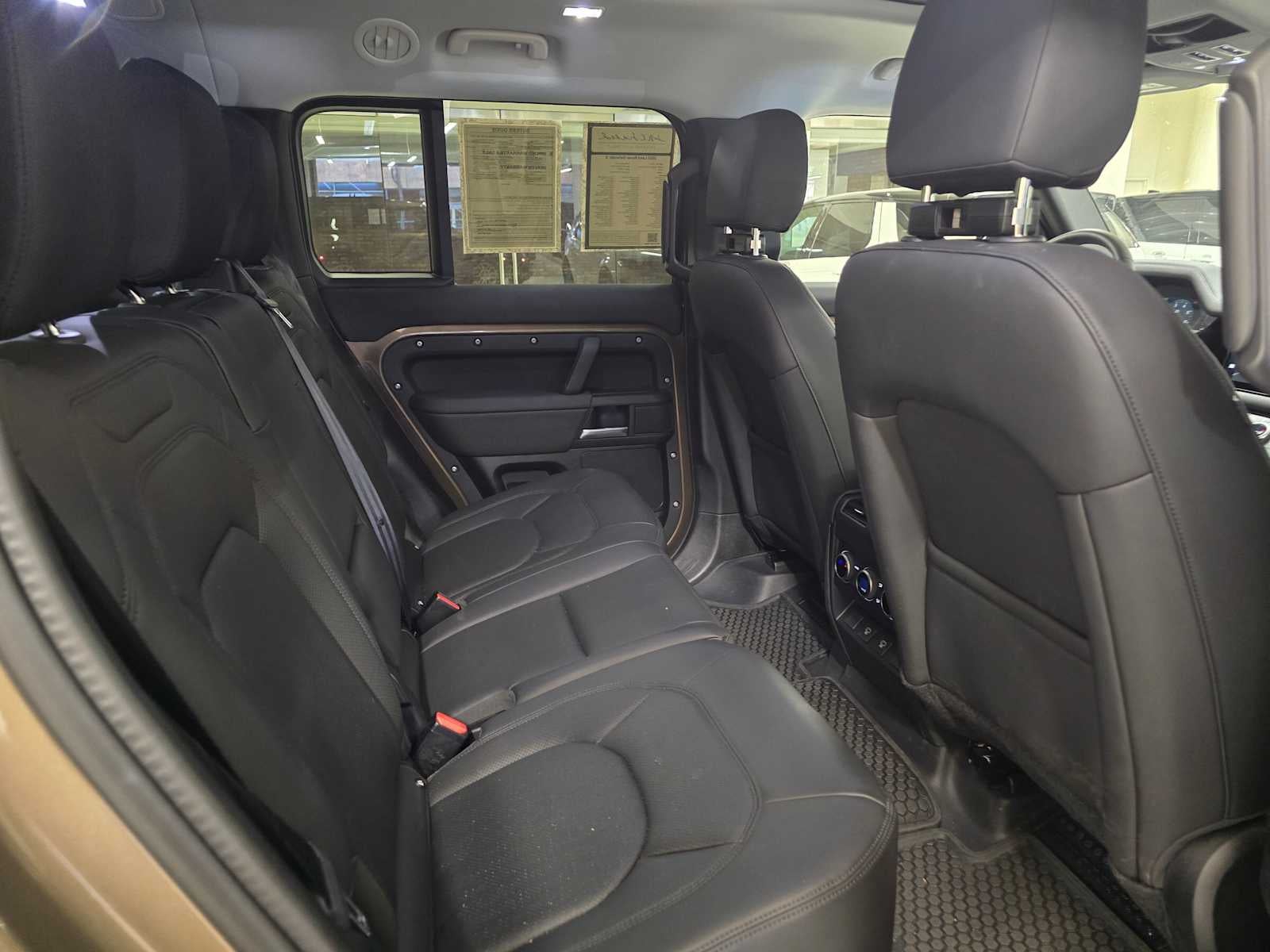 2025 Land Rover Defender S 130 P400