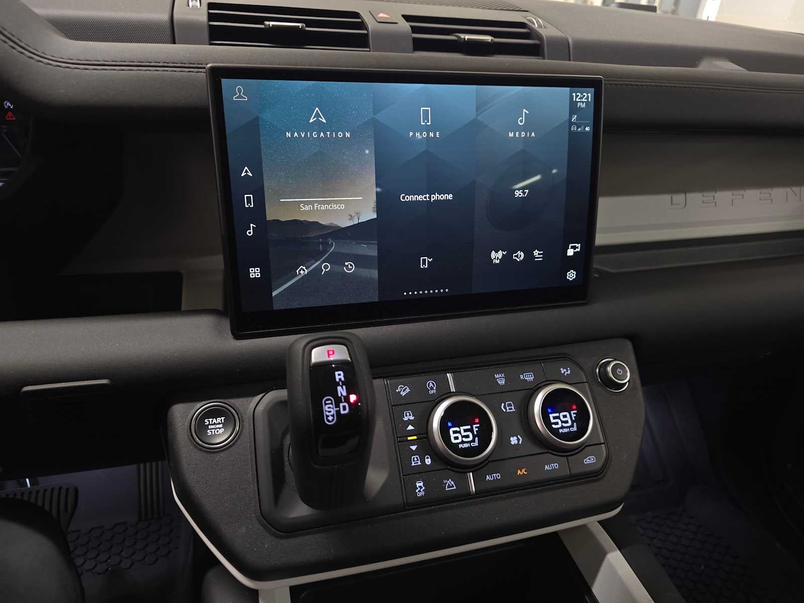 2025 Land Rover Defender S 130 P400