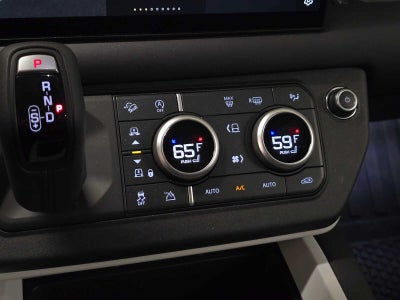 2025 Land Rover Defender S 130 P400