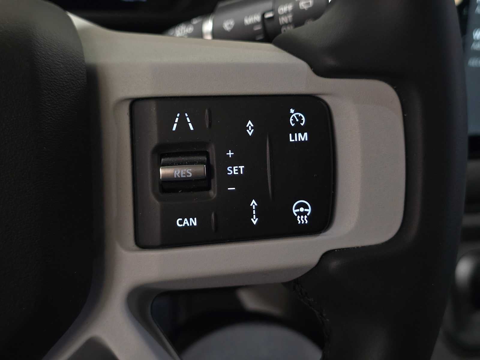 2025 Land Rover Defender S 130 P400