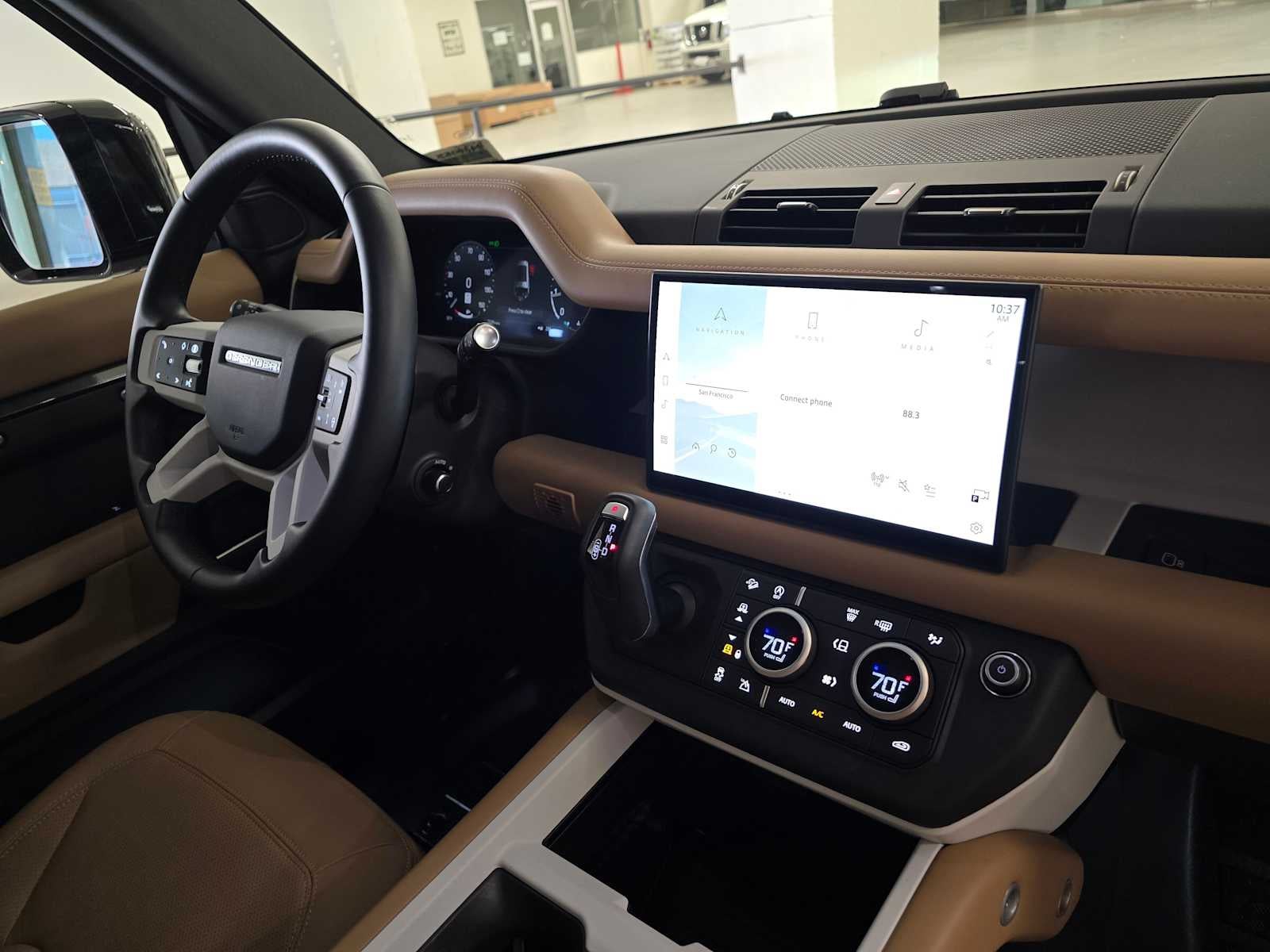 2025 Land Rover Defender S 130 P400