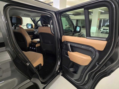 2025 Land Rover Defender S 130 P400