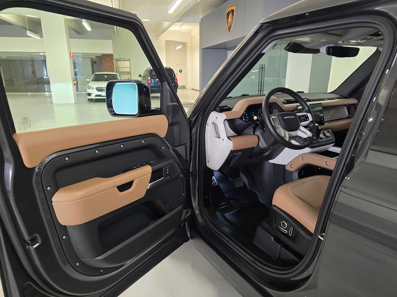 2025 Land Rover Defender S 130 P400