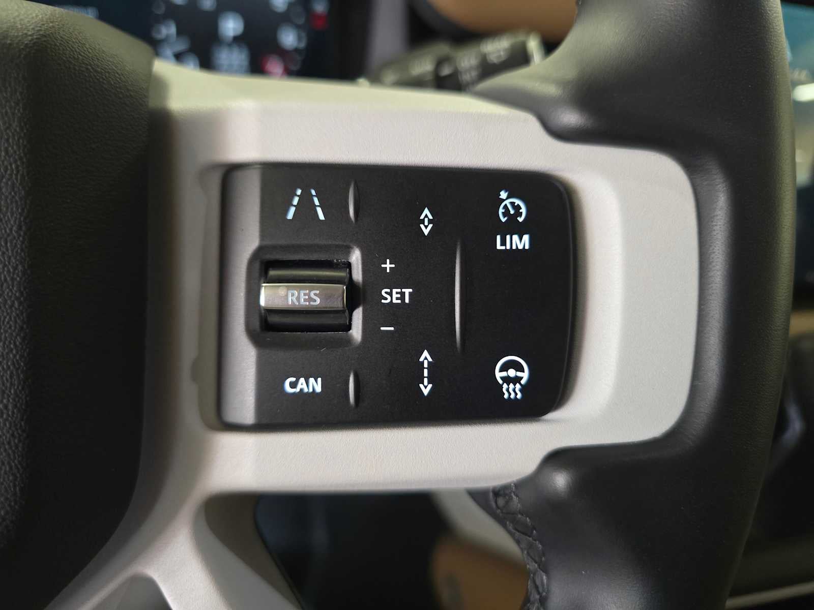 2025 Land Rover Defender S 130 P400