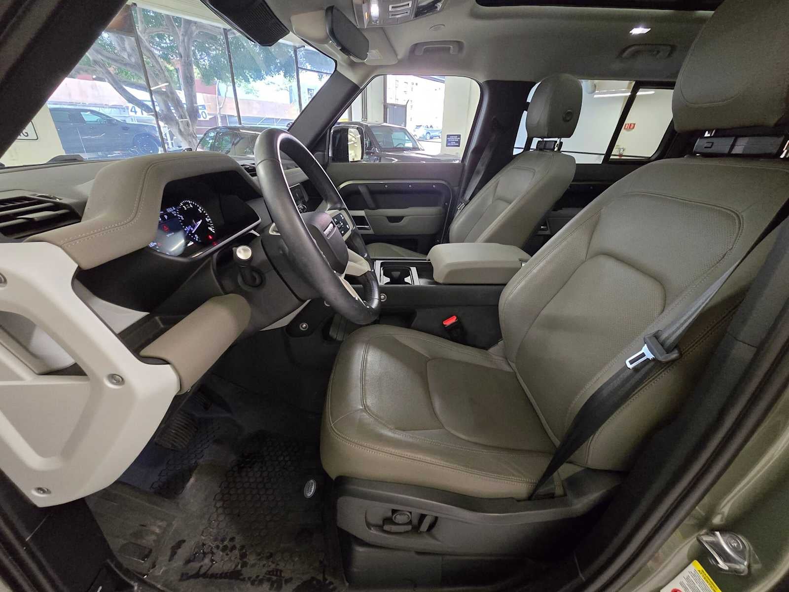 2023 Land Rover Defender SE 110 AWD