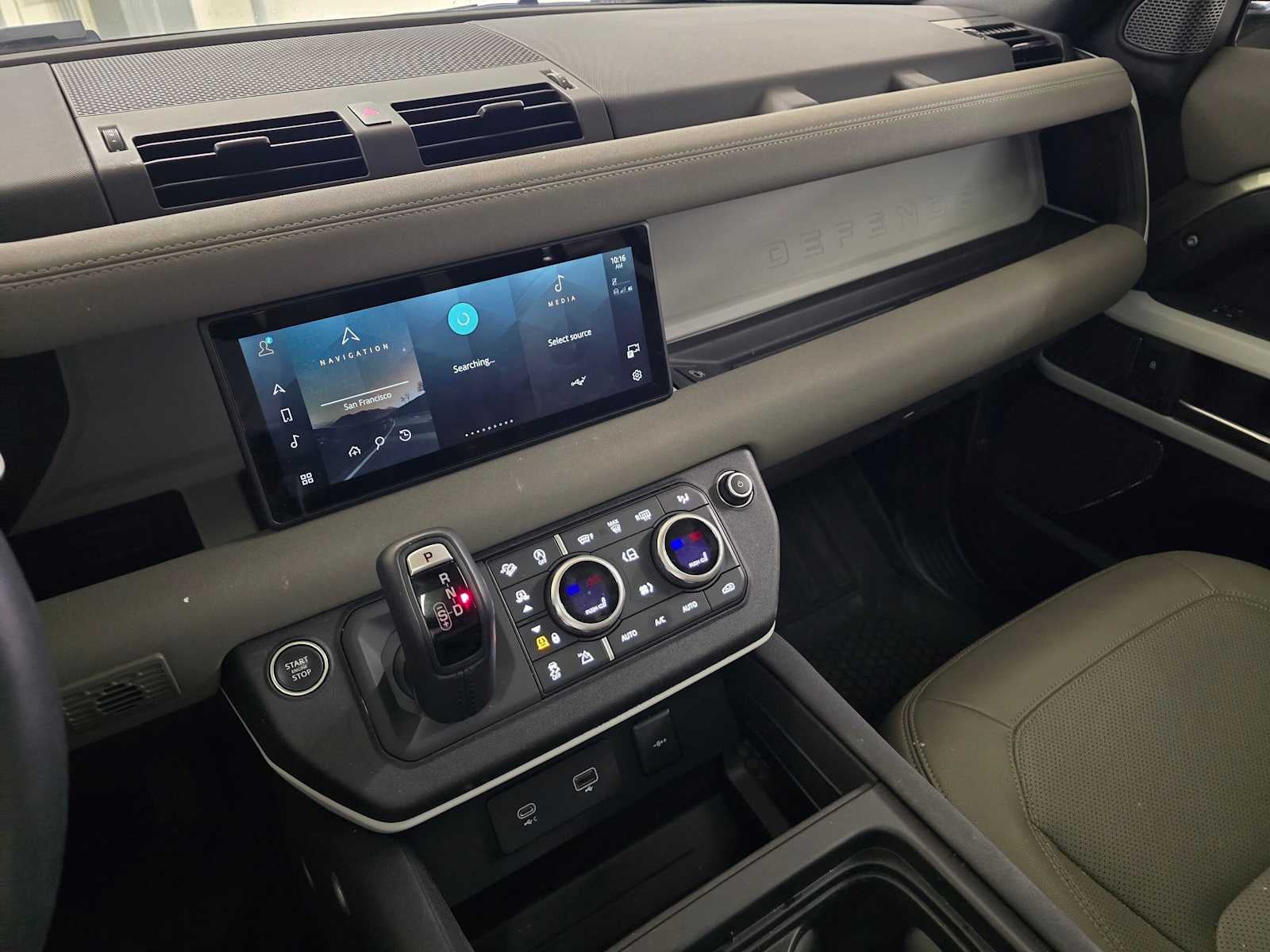 2023 Land Rover Defender SE 110 AWD