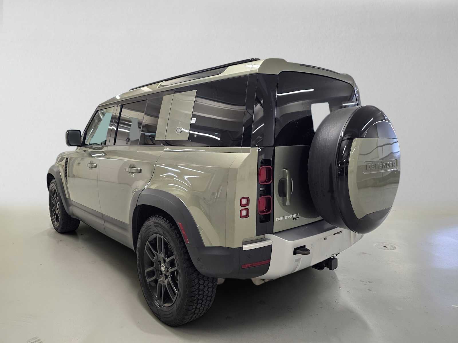 2023 Land Rover Defender SE 110 AWD