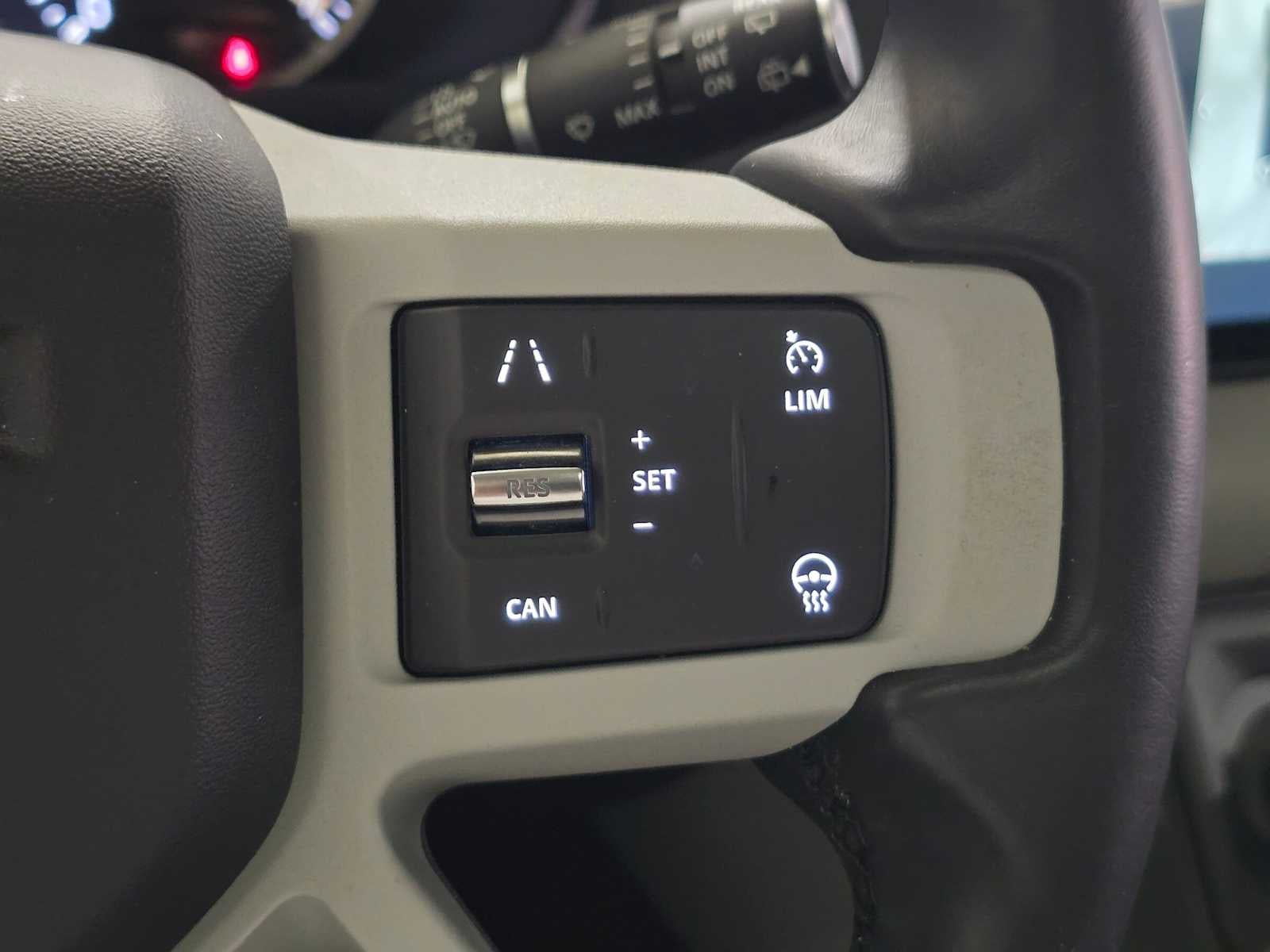 2023 Land Rover Defender SE 110 AWD