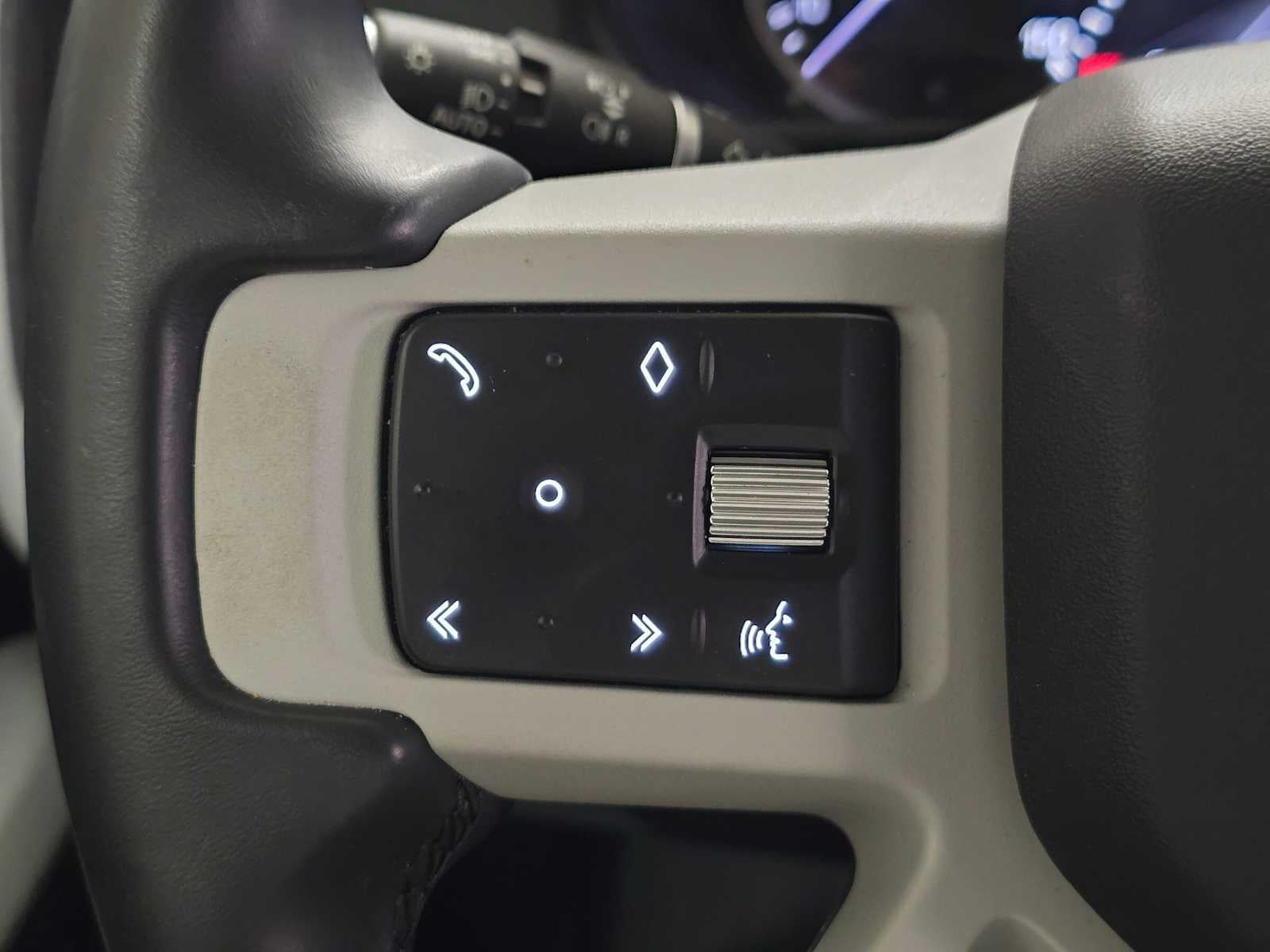 2023 Land Rover Defender SE 110 AWD