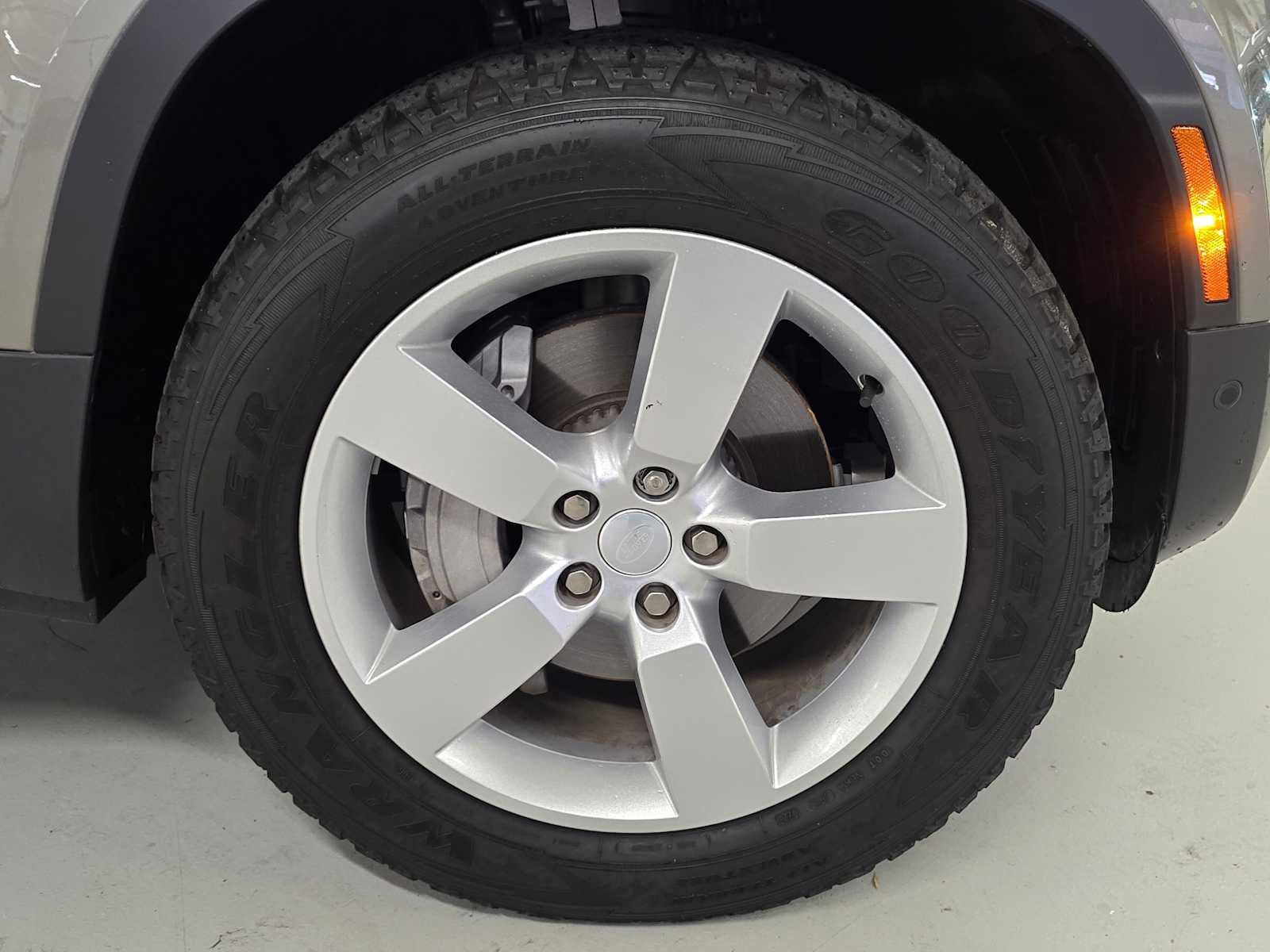 2023 Land Rover Defender SE 130 AWD