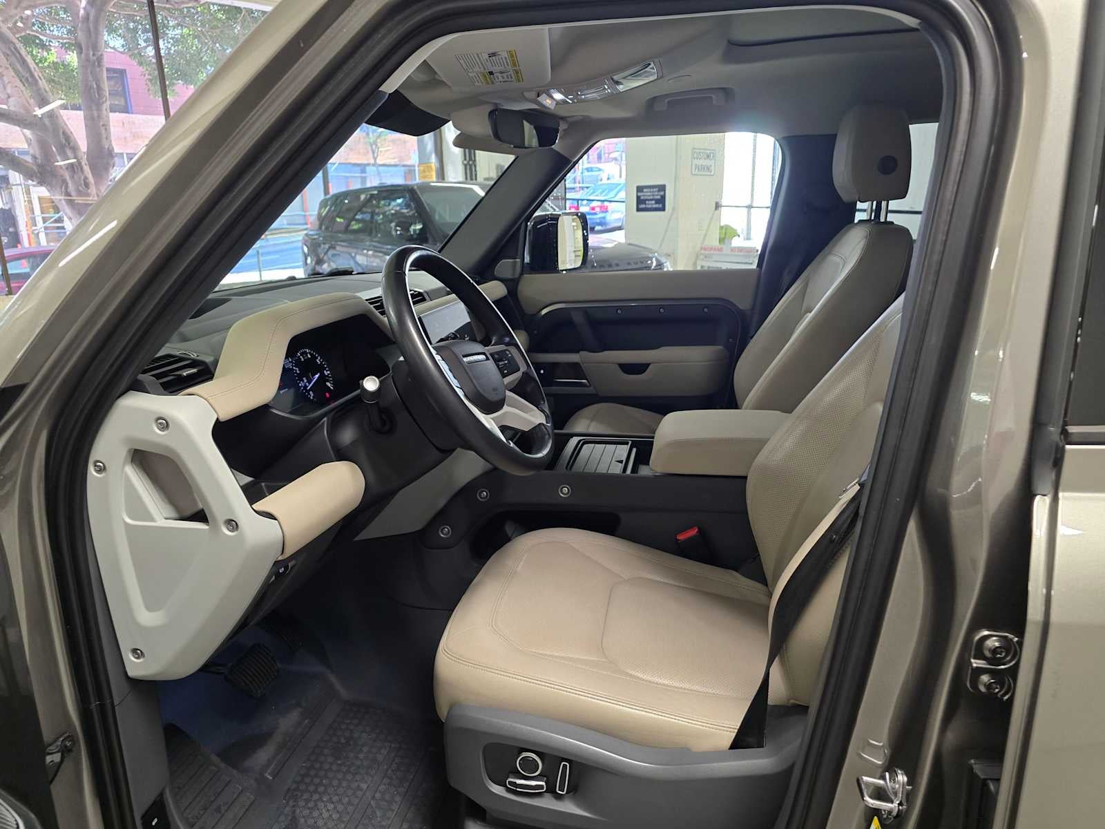 2023 Land Rover Defender SE 130 AWD