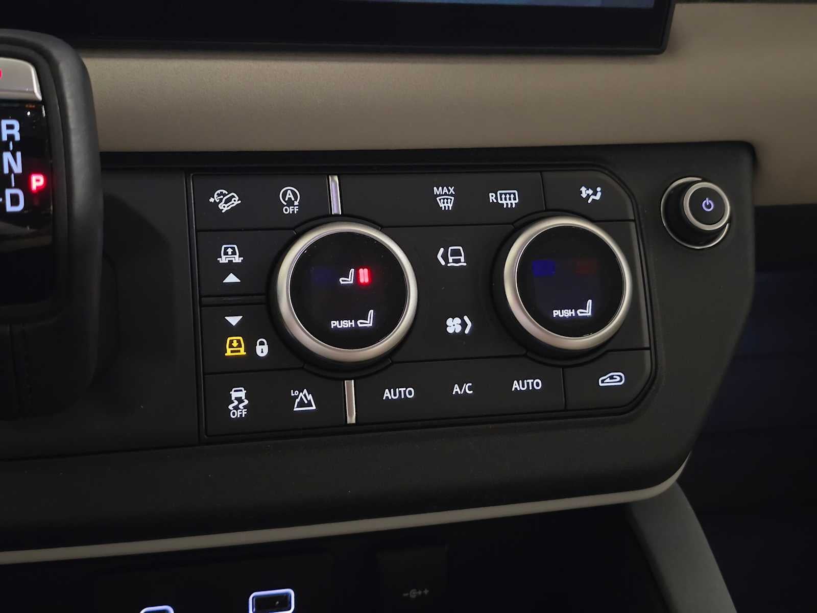 2023 Land Rover Defender SE 130 AWD