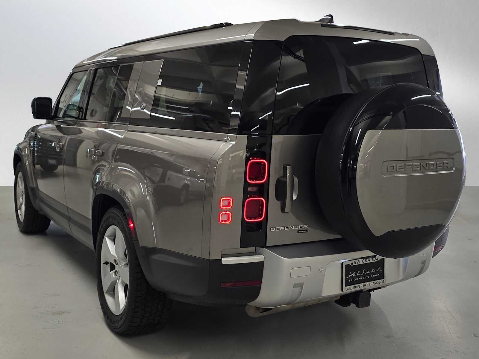 2023 Land Rover Defender SE 130 AWD