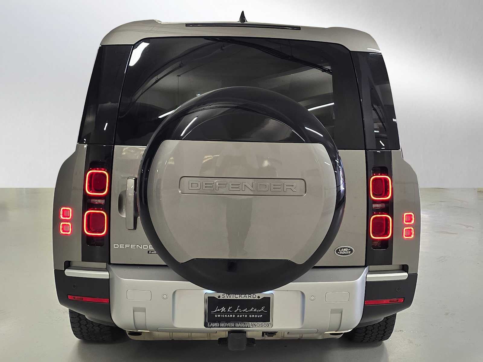 2023 Land Rover Defender SE 130 AWD