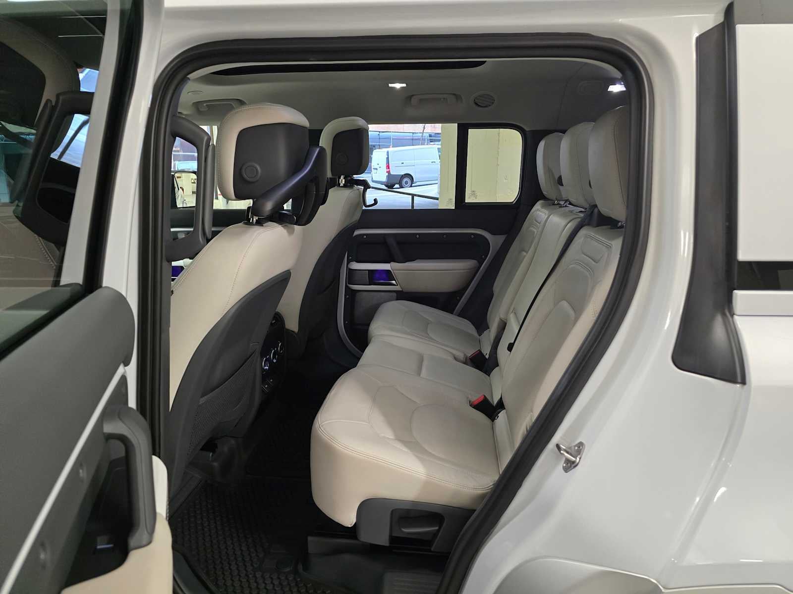 2023 Land Rover Defender SE 130 AWD