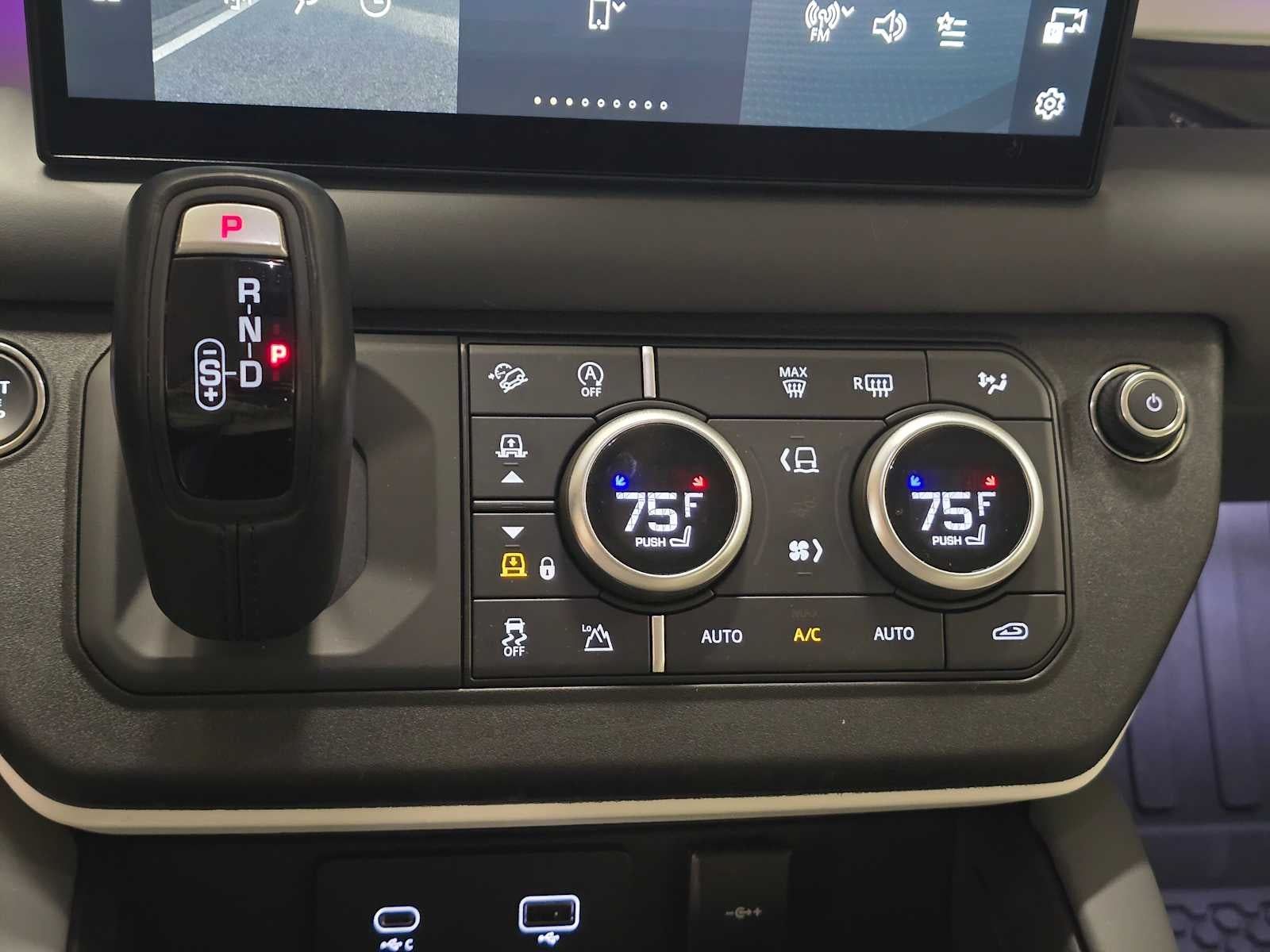 2023 Land Rover Defender SE 130 AWD