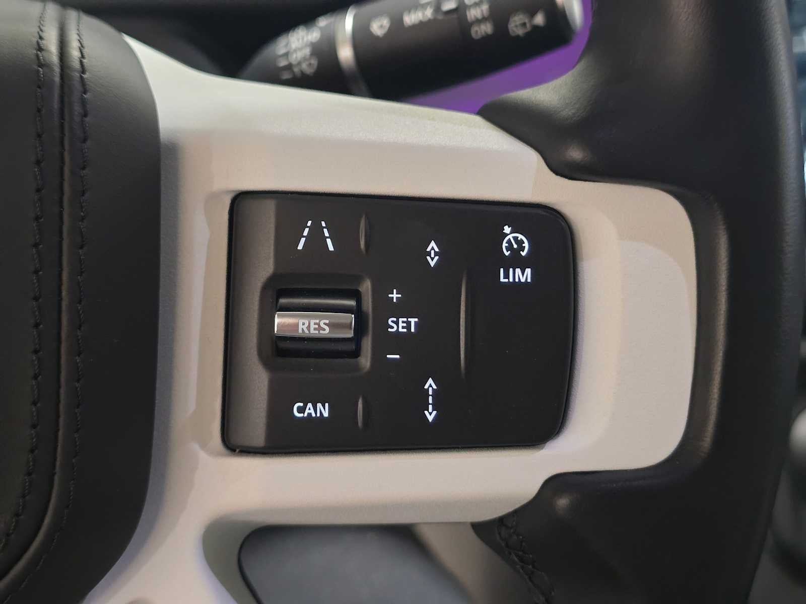 2023 Land Rover Defender SE 130 AWD