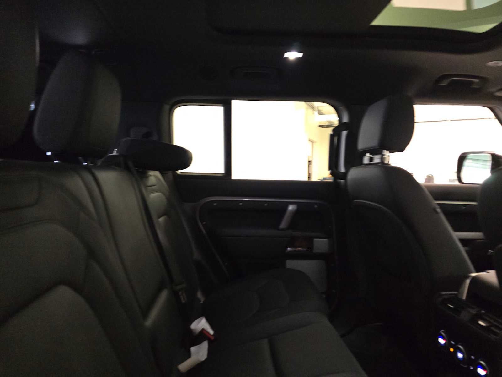 2024 Land Rover Defender Outbound 130 P400