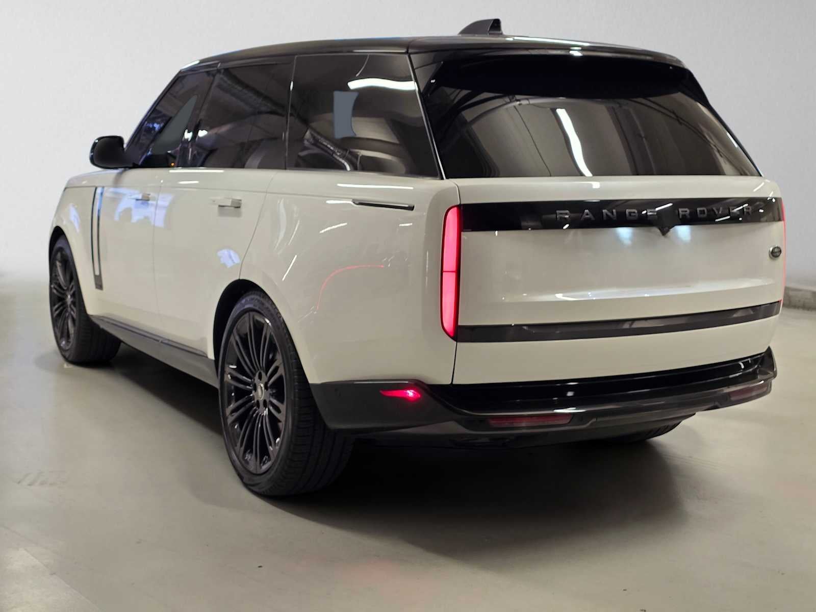 2023 Land Rover Range Rover Autobiography