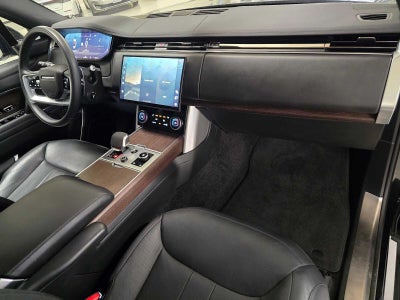 2023 Land Rover Range Rover SE