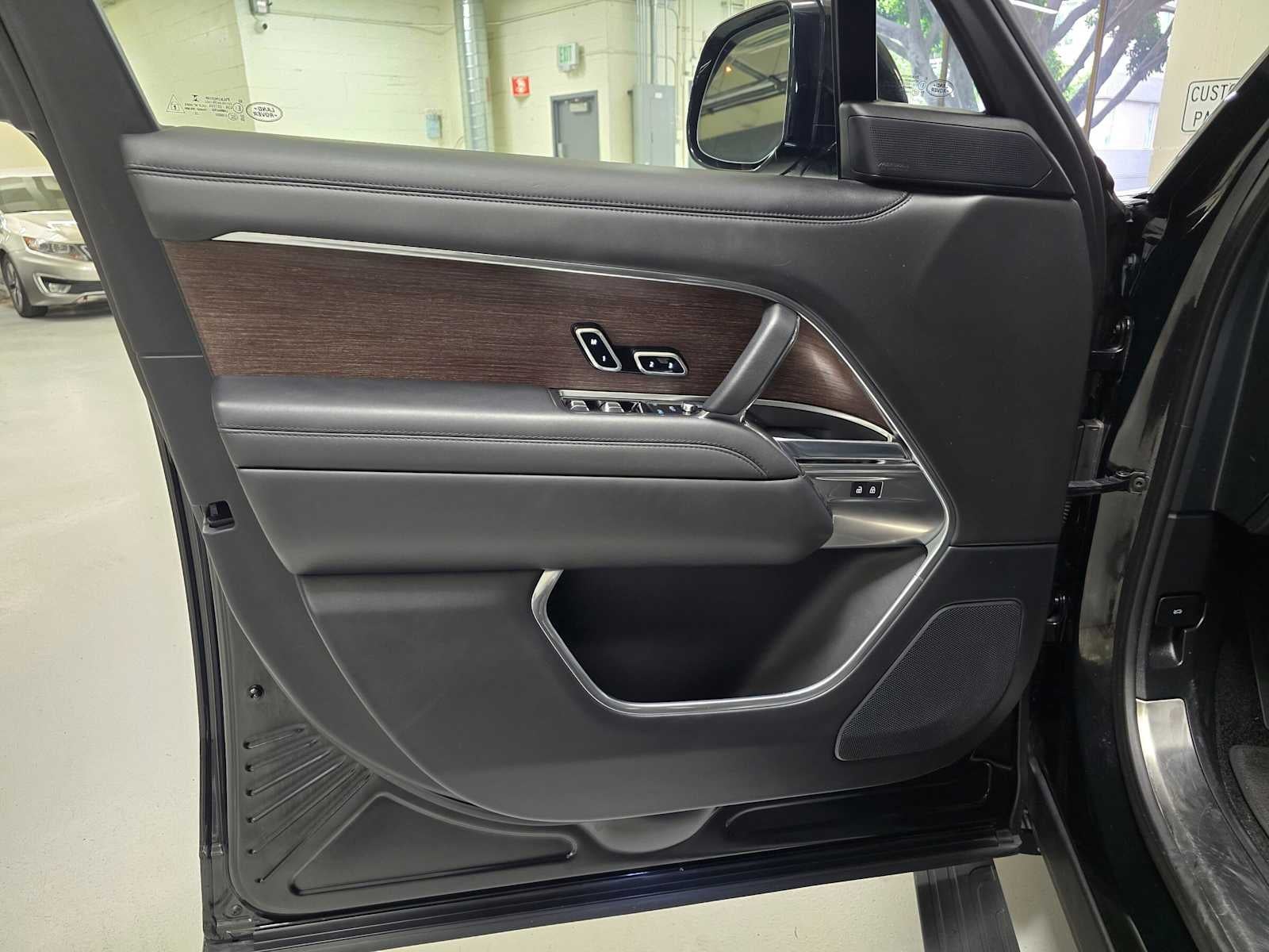 2023 Land Rover Range Rover SE