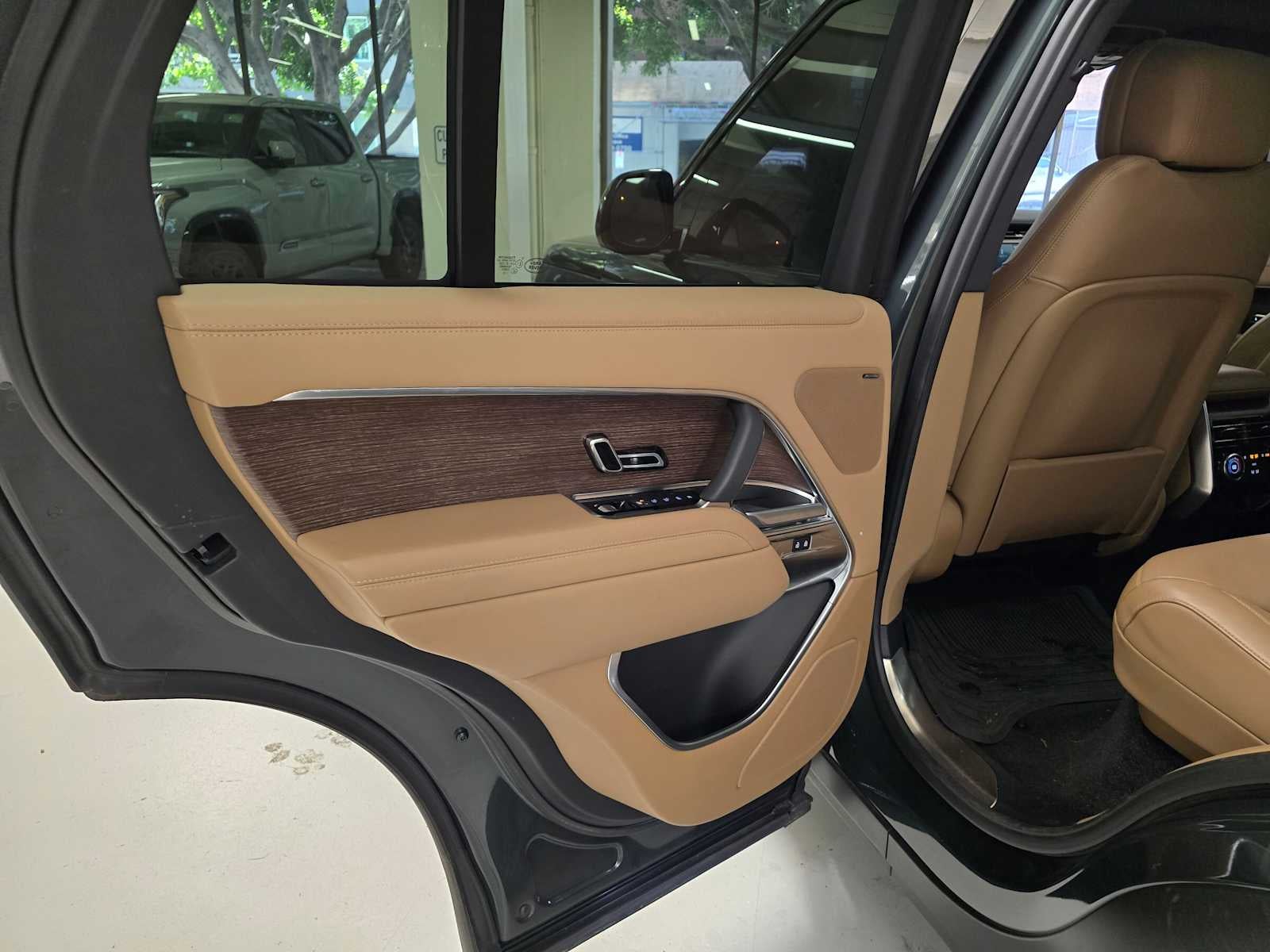 2023 Land Rover Range Rover SE