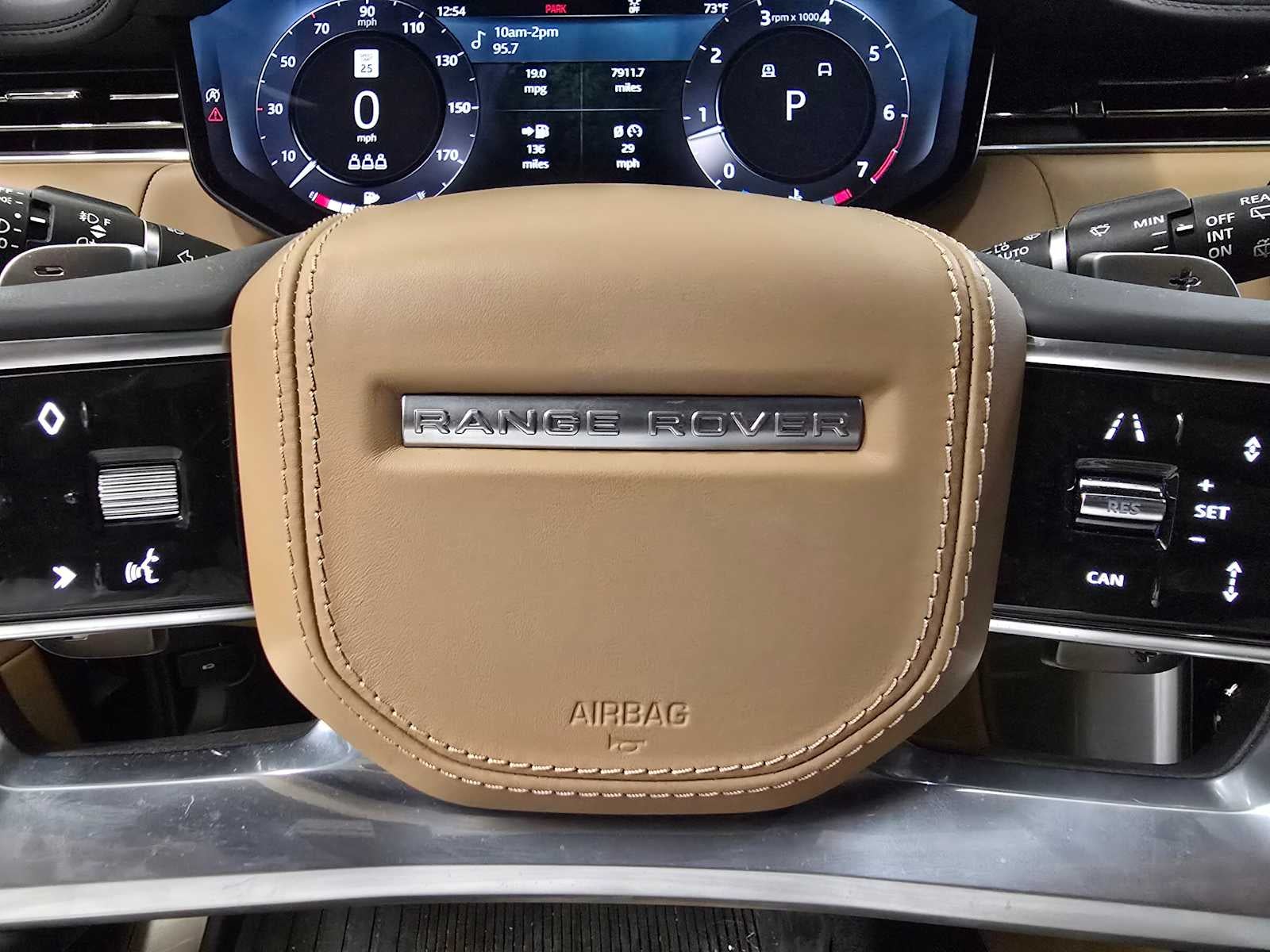 2023 Land Rover Range Rover SE