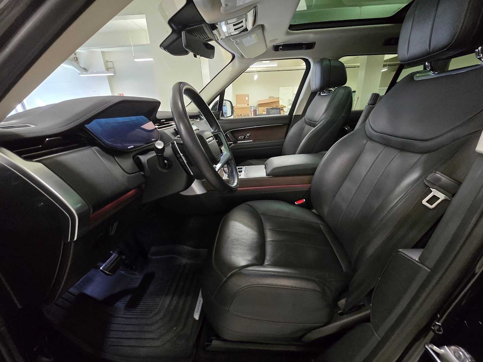 2023 Land Rover Range Rover SE