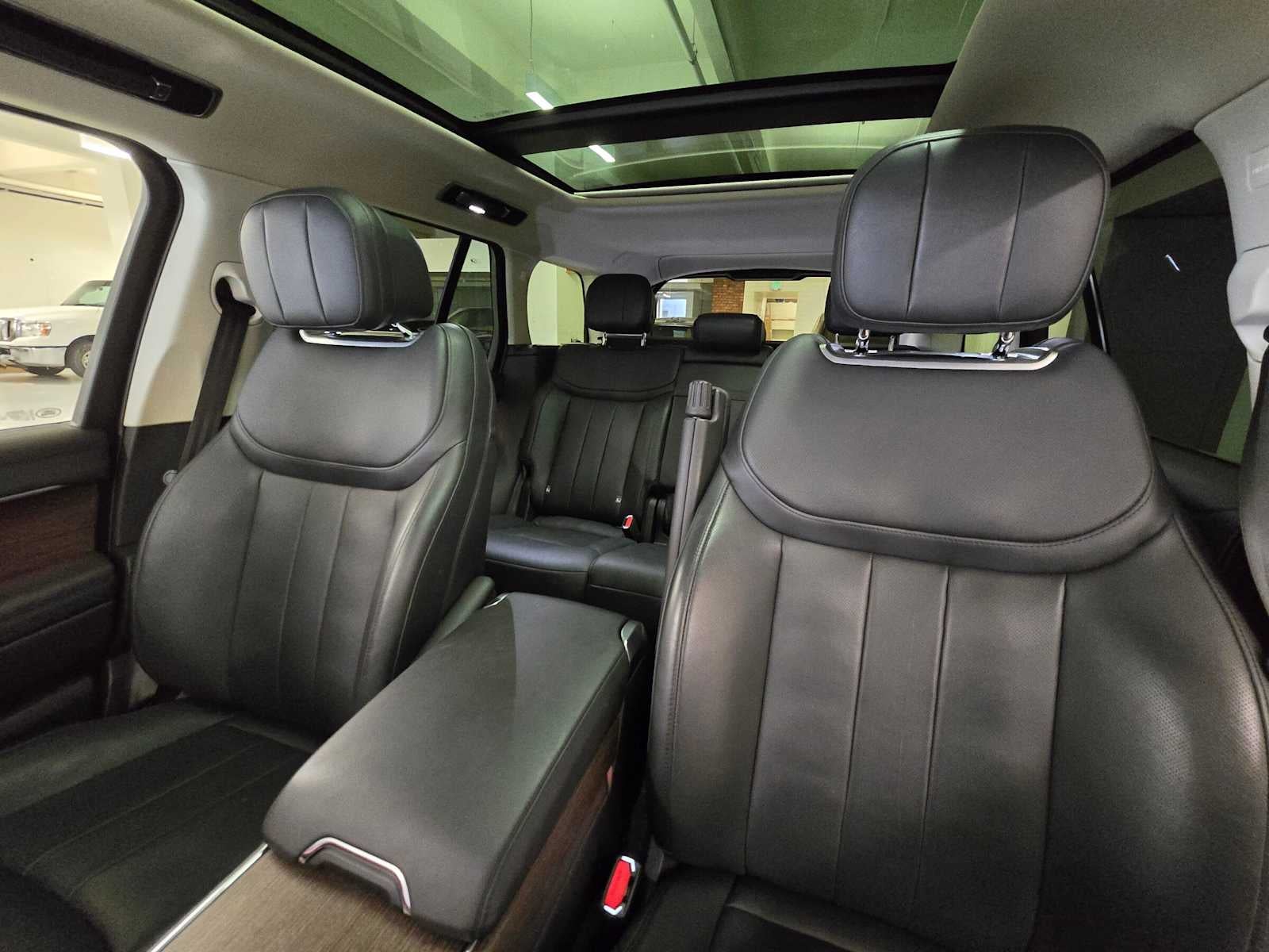 2023 Land Rover Range Rover SE