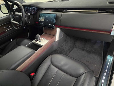 2025 Land Rover Range Rover SE