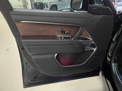 2025 Land Rover Range Rover SE