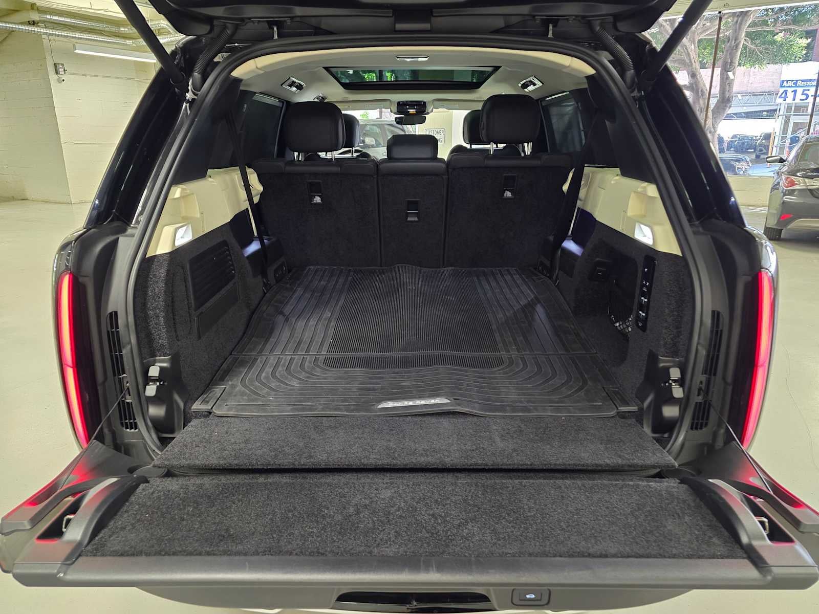 2023 Land Rover Range Rover SE
