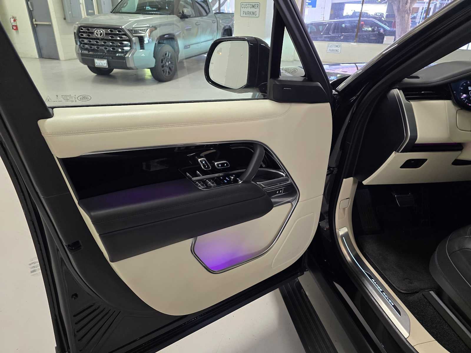 2023 Land Rover Range Rover SE