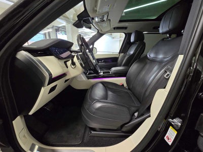 2023 Land Rover Range Rover SE