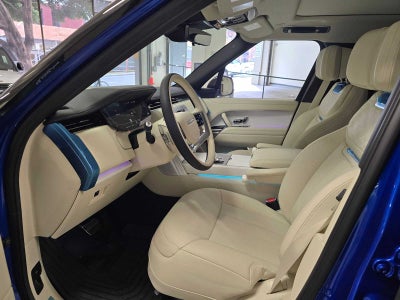 2025 Land Rover Range Rover SV