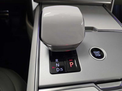 2025 Land Rover Range Rover SV